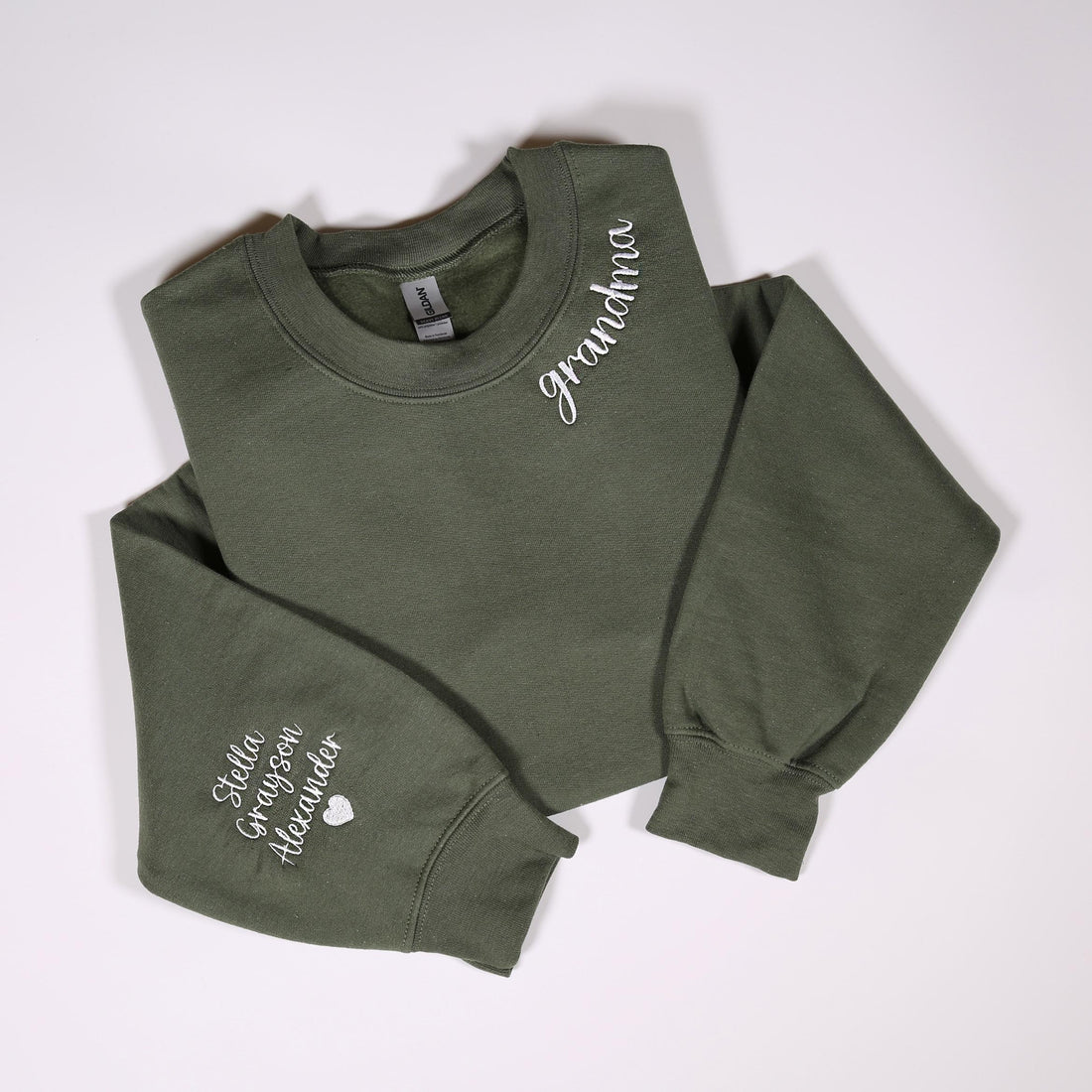 H9Neko Custom Grandma Embroidery Sweatshirt – Personalized Grandkid Name Sleeve Gift, Gigi Mimi Nana Birthday & Announcement Sweatshirt