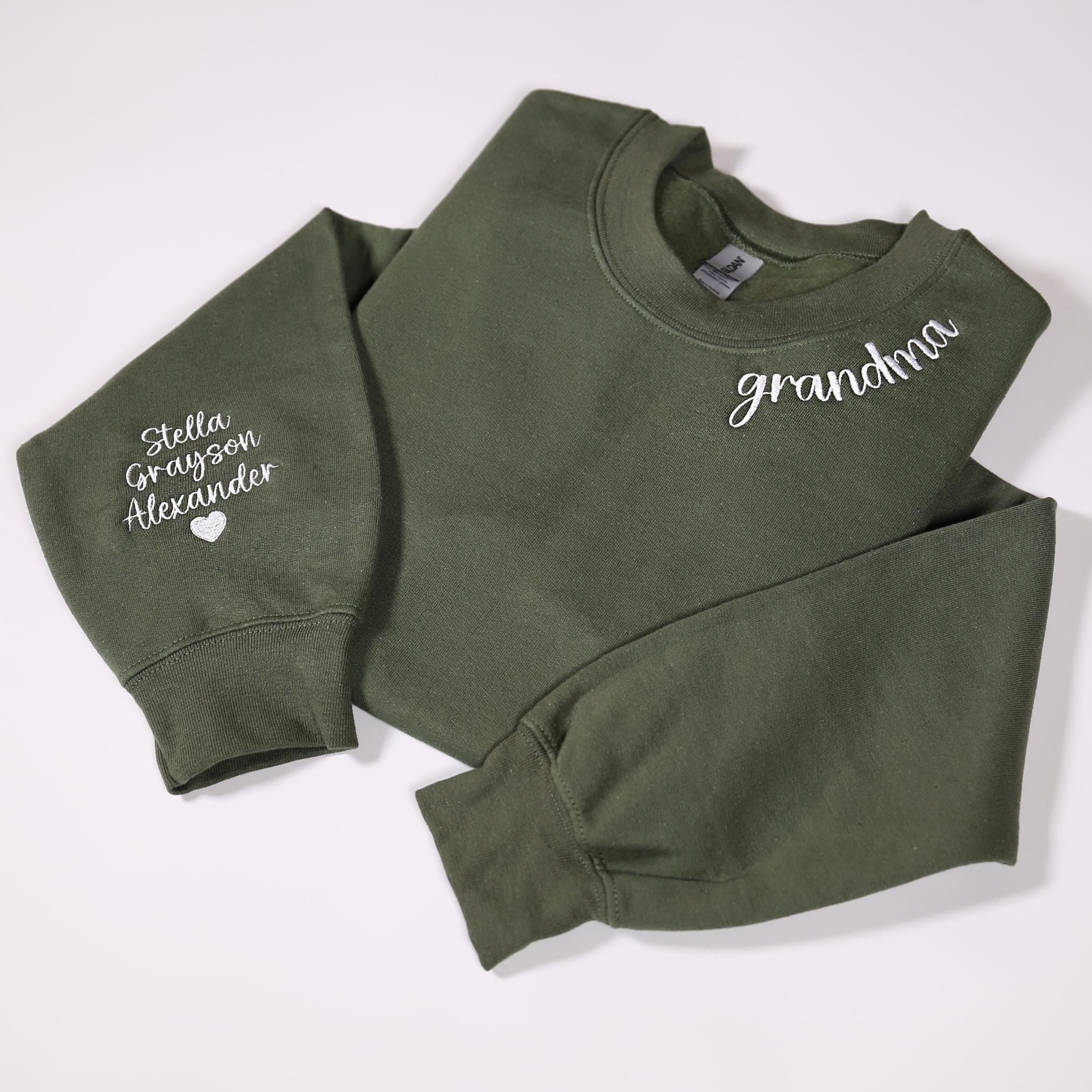 H9Neko Custom Grandma Embroidery Sweatshirt – Personalized Grandkid Name Sleeve Gift, Gigi Mimi Nana Birthday & Announcement Sweatshirt