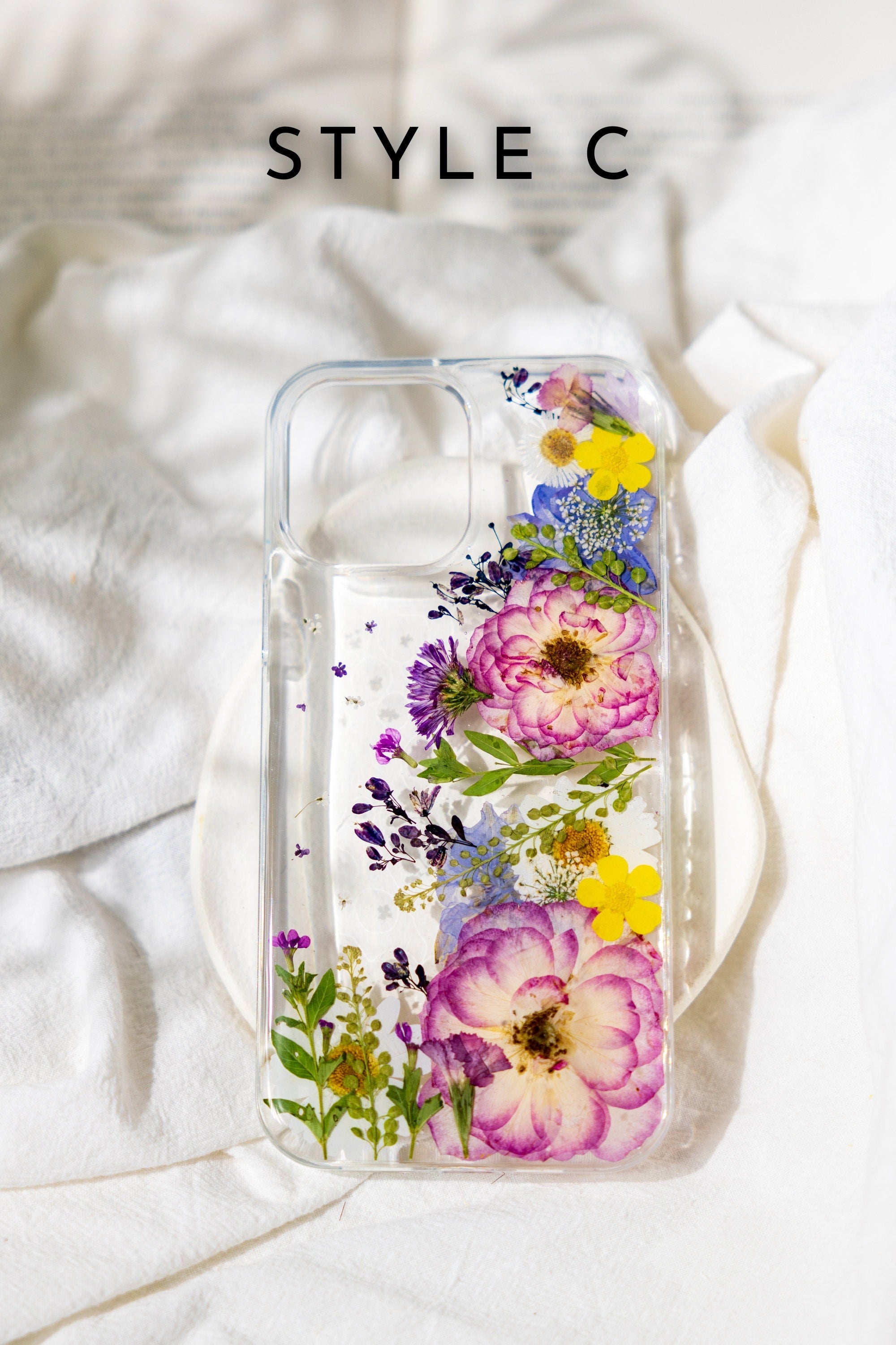 Real Pressed Flower Phone Case – Handmade Floral Resin Cover for iPhone 17/16/15 Pro Max | H9Neko