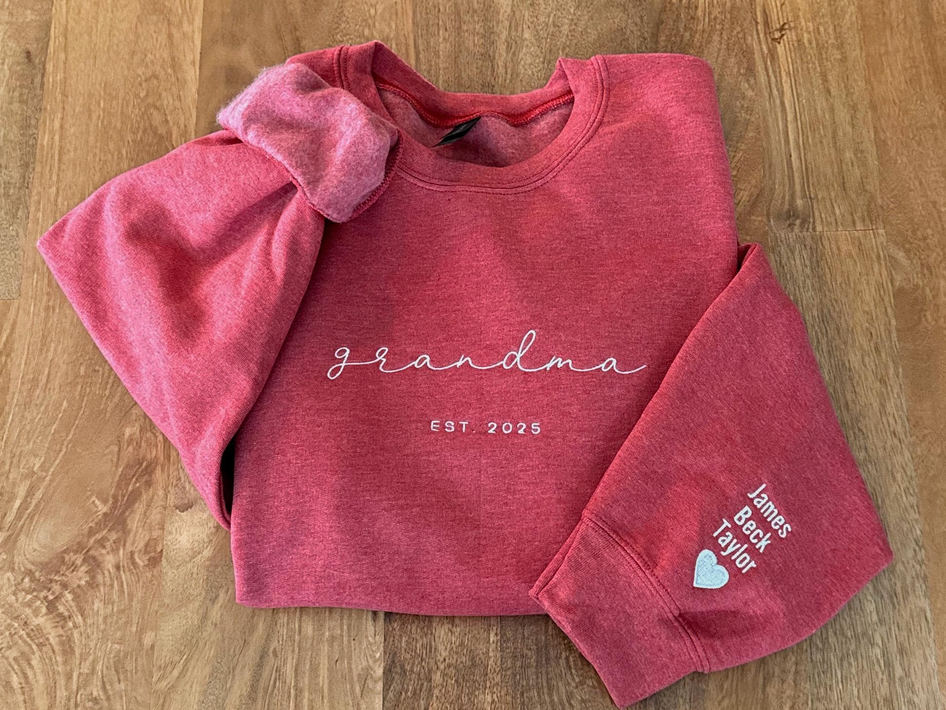 H9Neko Personalized Grandma Sweatshirt – Embroidered Grandkids Names Sleeve, Custom Grandma Gift, Mother’s Day & Grandparent Gift